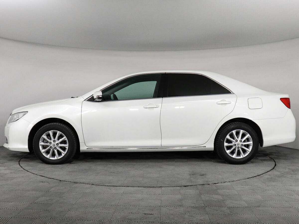 Toyota Camry с пробегом — 2014 год. Фото: #7