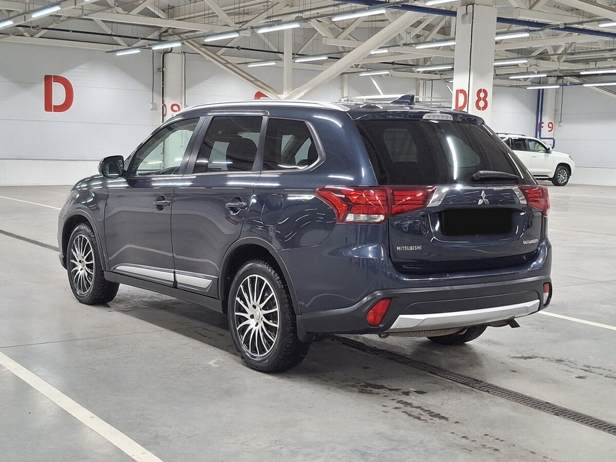 Mitsubishi Outlander с пробегом — 2017 год. Фото: #6