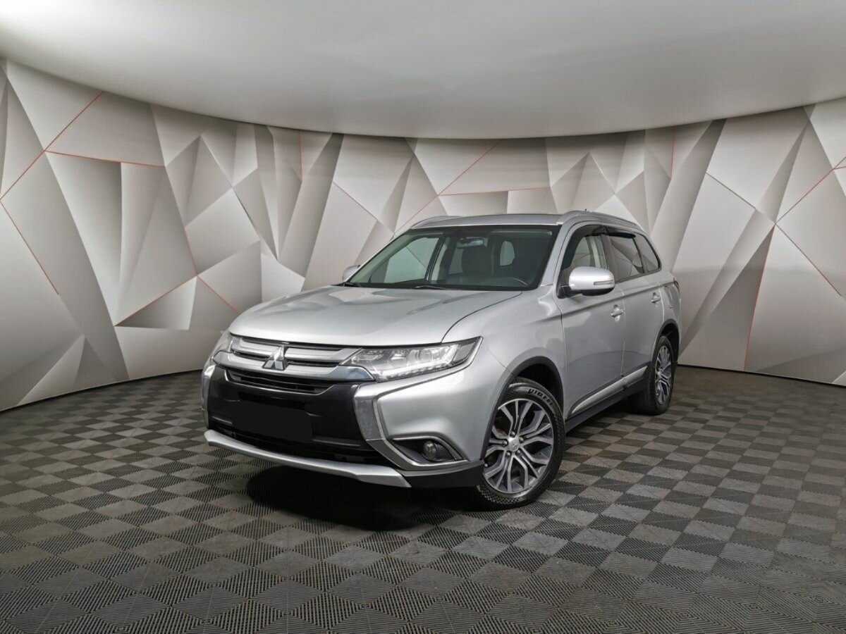 Mitsubishi Outlander с пробегом — 2016 год. Фото: #0