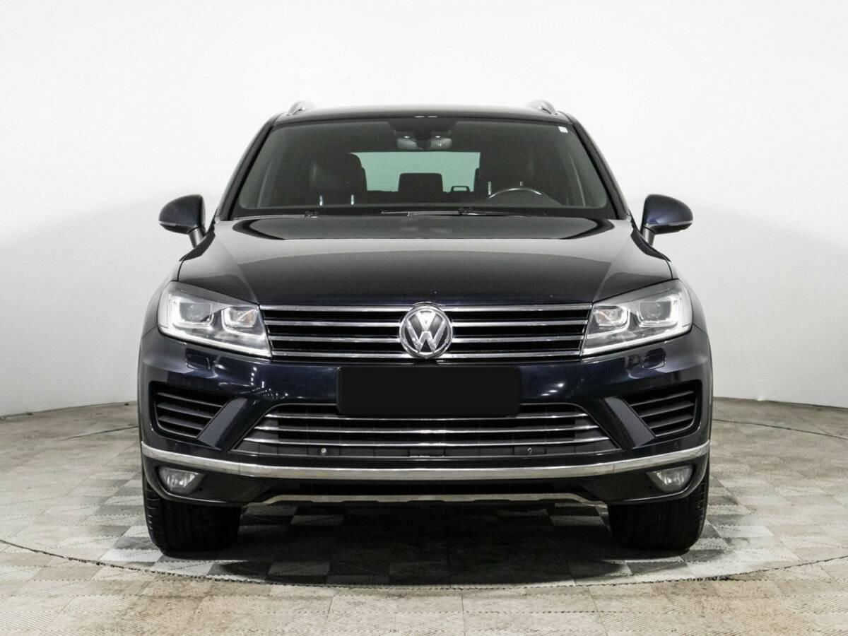 Volkswagen Touareg с пробегом — 2016 год. Фото: #1