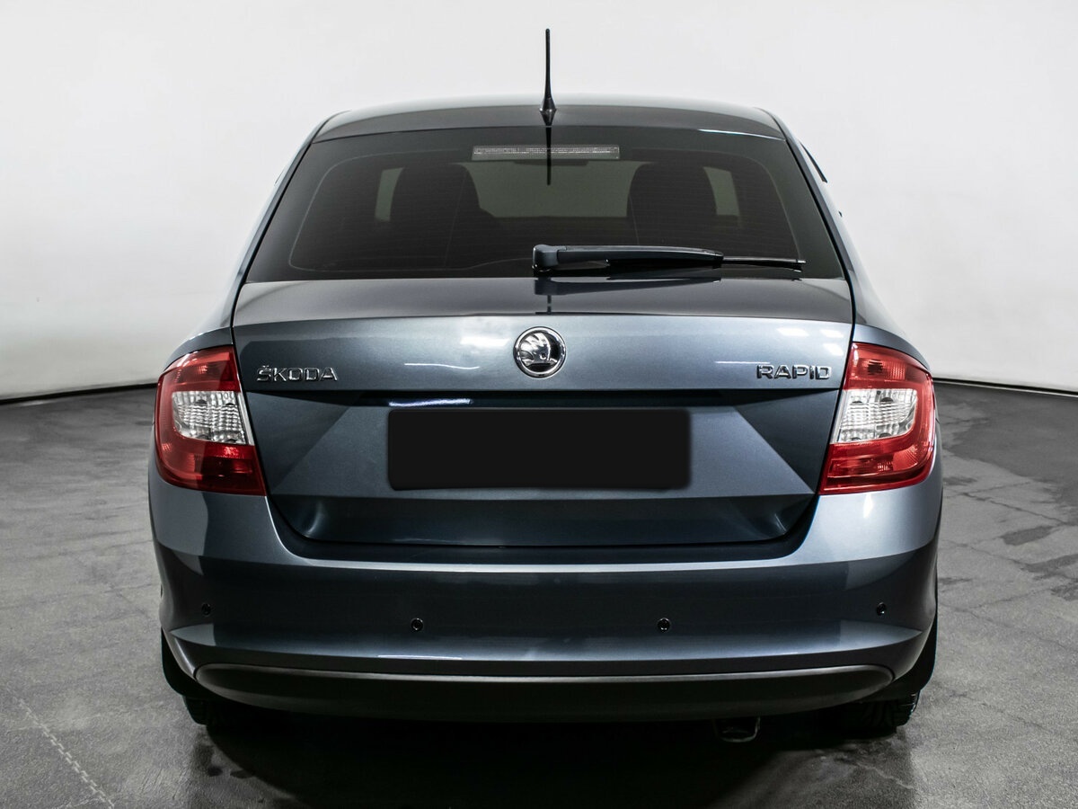 Skoda Rapid с пробегом — 2014 год. Фото: #4