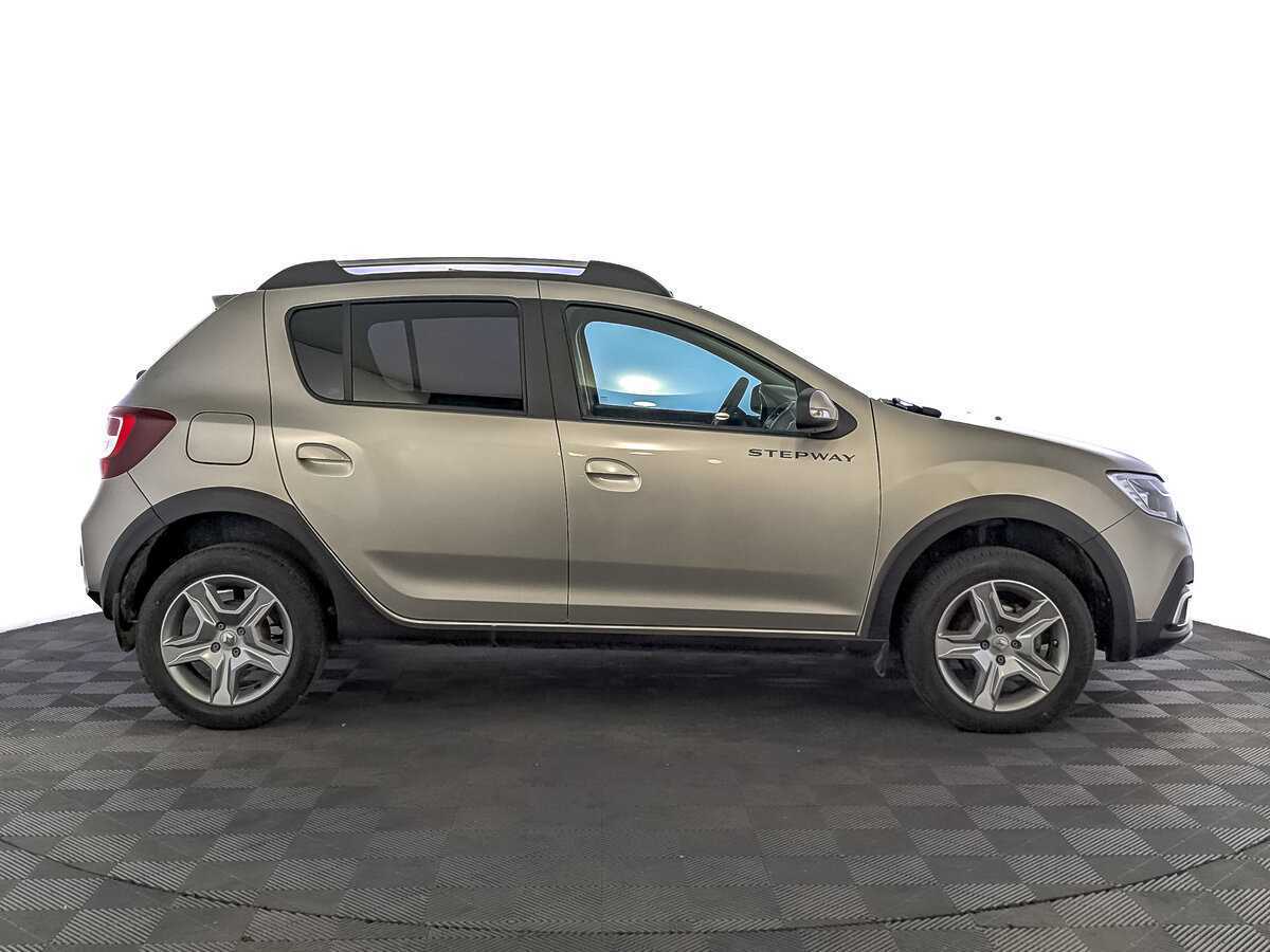 Renault Sandero с пробегом — 2021 год. Фото: #3