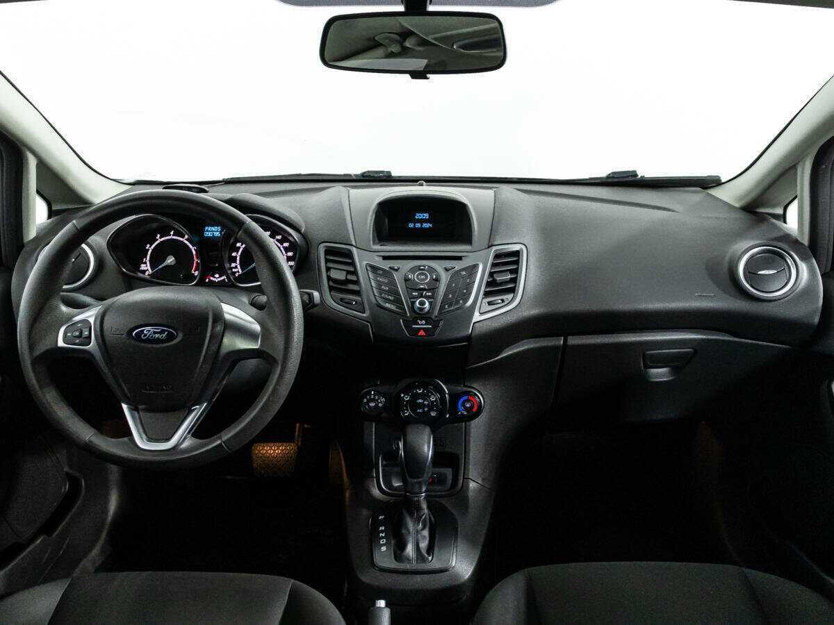 Ford Fiesta с пробегом — 2016 год. Фото: #12