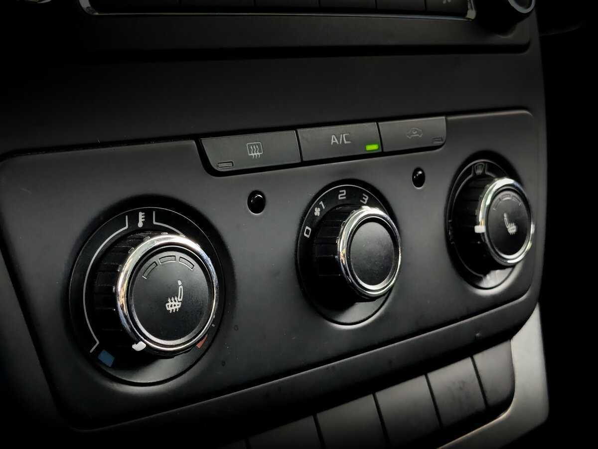 Skoda Yeti с пробегом — 2014 год. Фото: #18