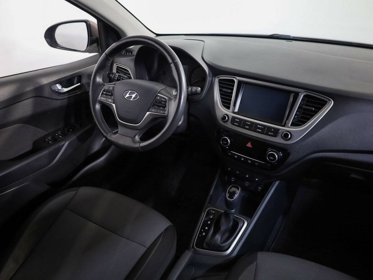 Hyundai Solaris с пробегом — 2019 год. Фото: #6