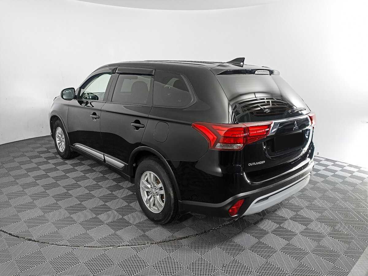 Mitsubishi Outlander с пробегом — 2021 год. Фото: #5