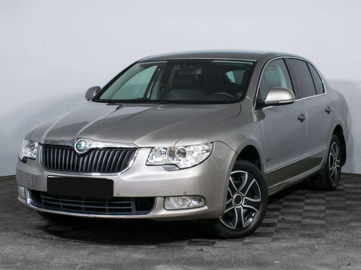 Skoda Superb с пробегом — 2013 год. Фото: #0