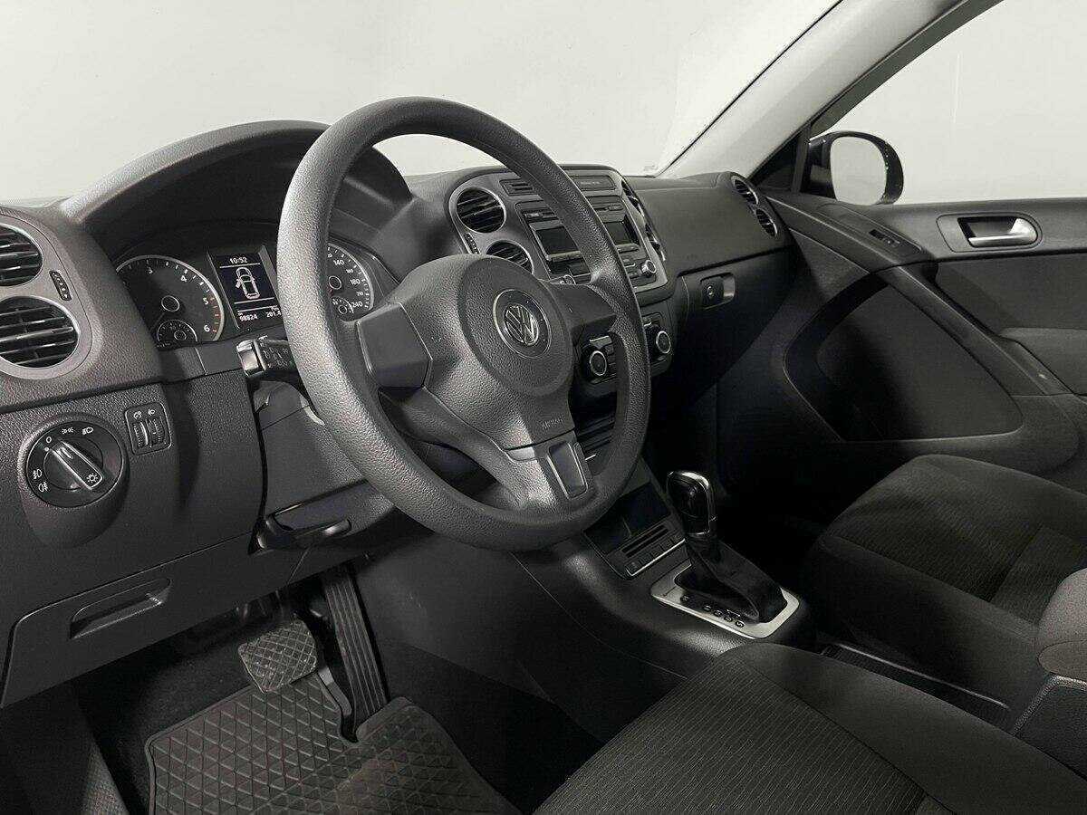 Volkswagen Tiguan с пробегом — 2014 год. Фото: #12