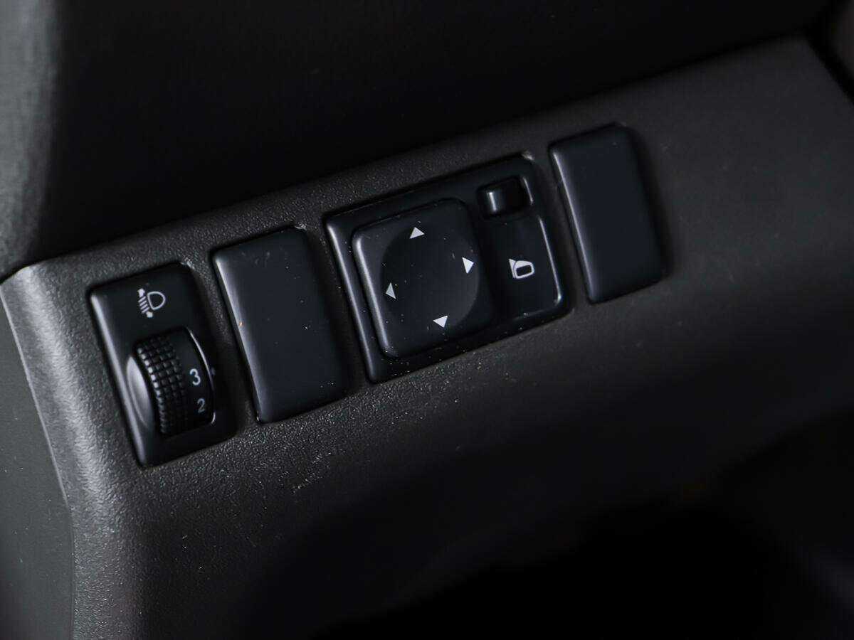 Nissan Pathfinder с пробегом — 2012 год. Фото: #17