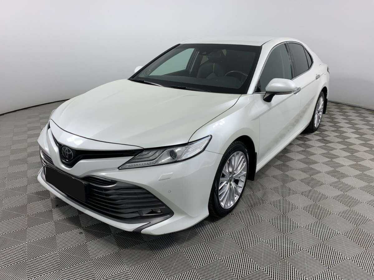 Toyota Camry с пробегом — 2021 год. Посмотреть фото