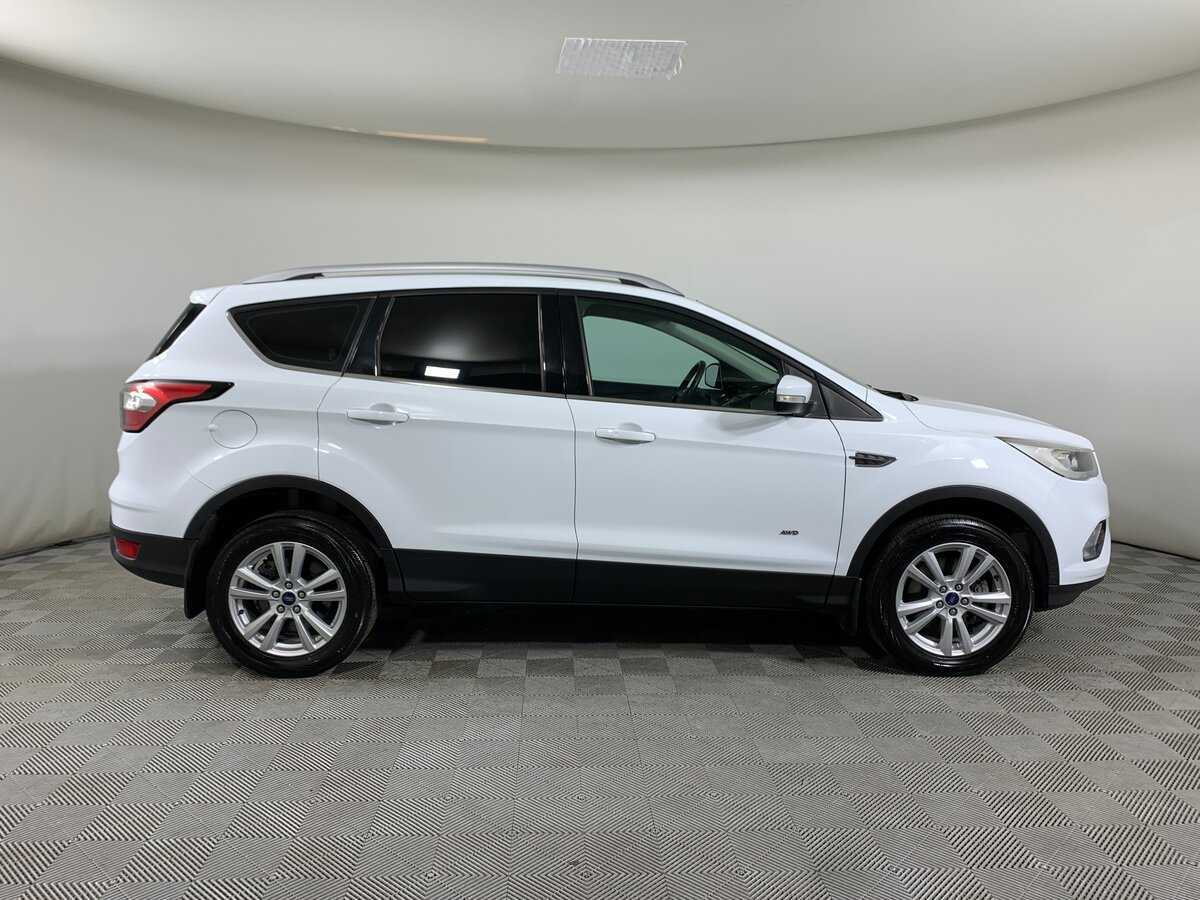 Ford Kuga с пробегом — 2017 год. Фото: #3