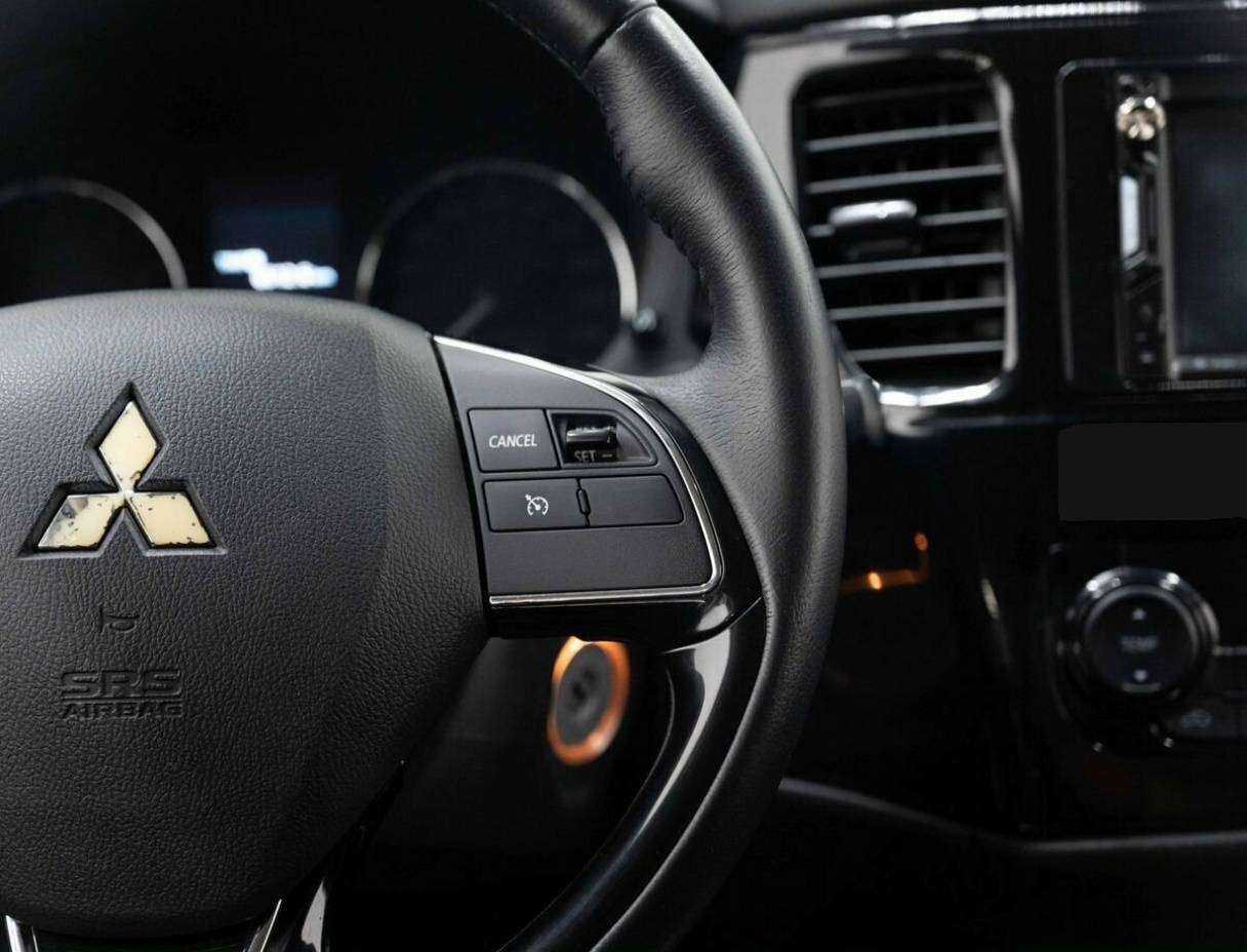 Mitsubishi Outlander с пробегом — 2017 год. Фото: #14