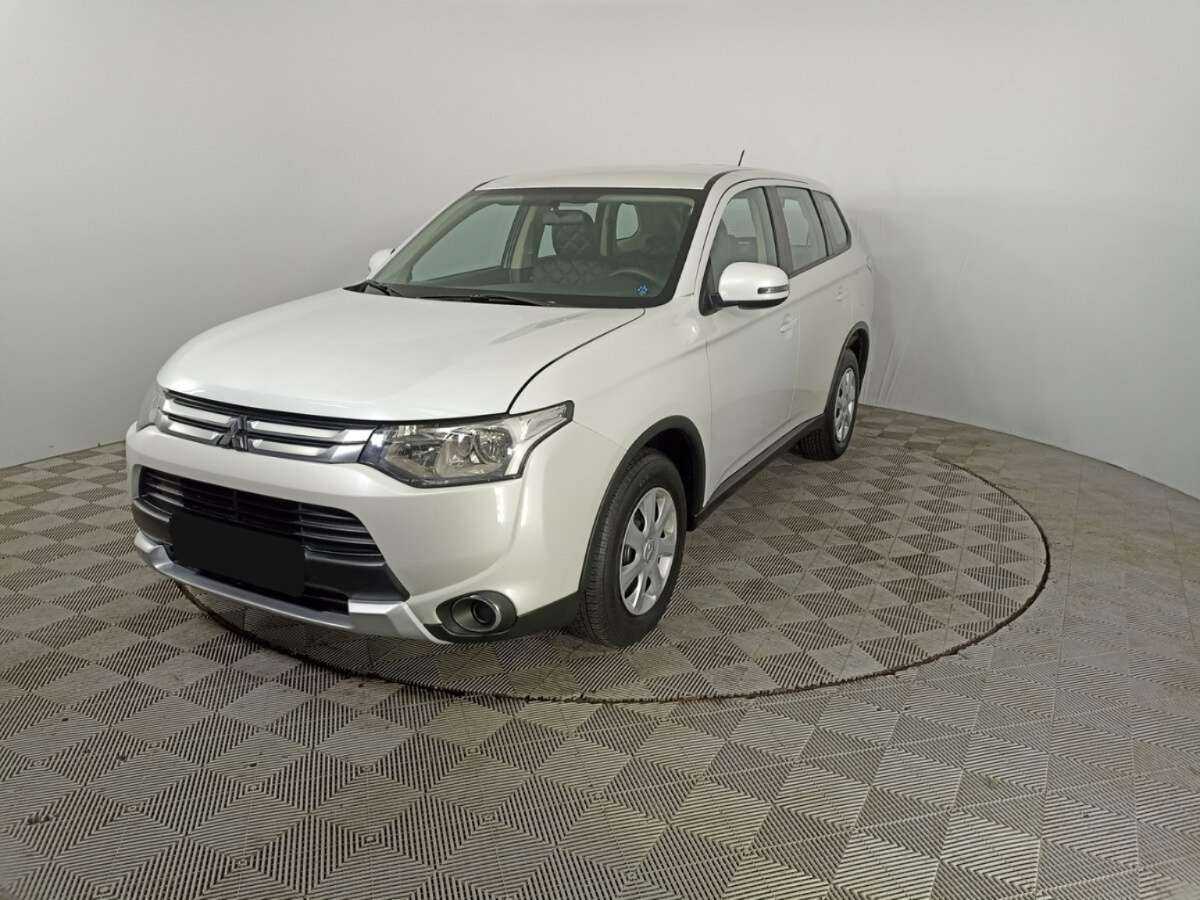 Mitsubishi Outlander с пробегом — 2014 год. Посмотреть фото