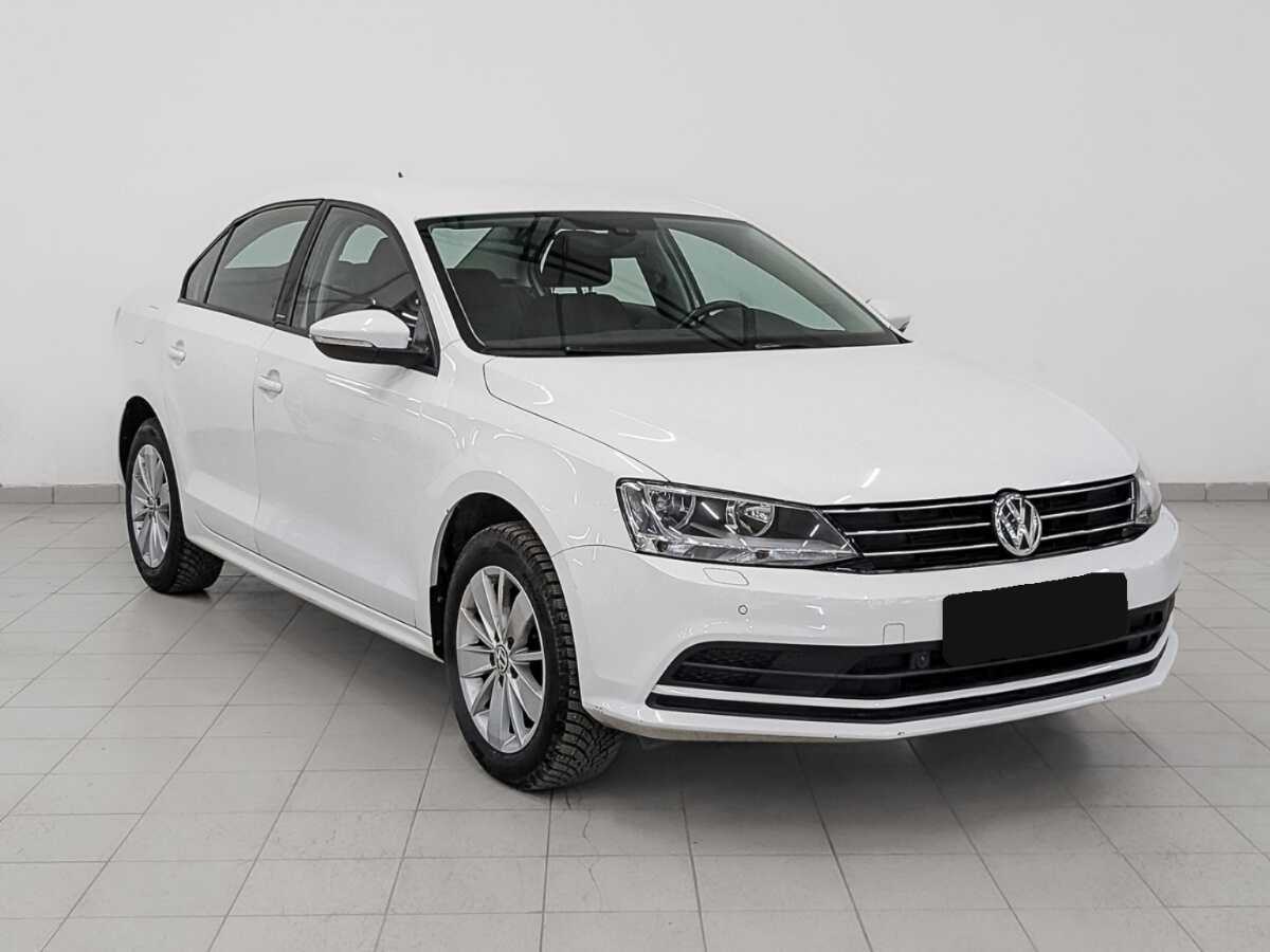 Volkswagen Jetta с пробегом — 2016 год. Фото: #2