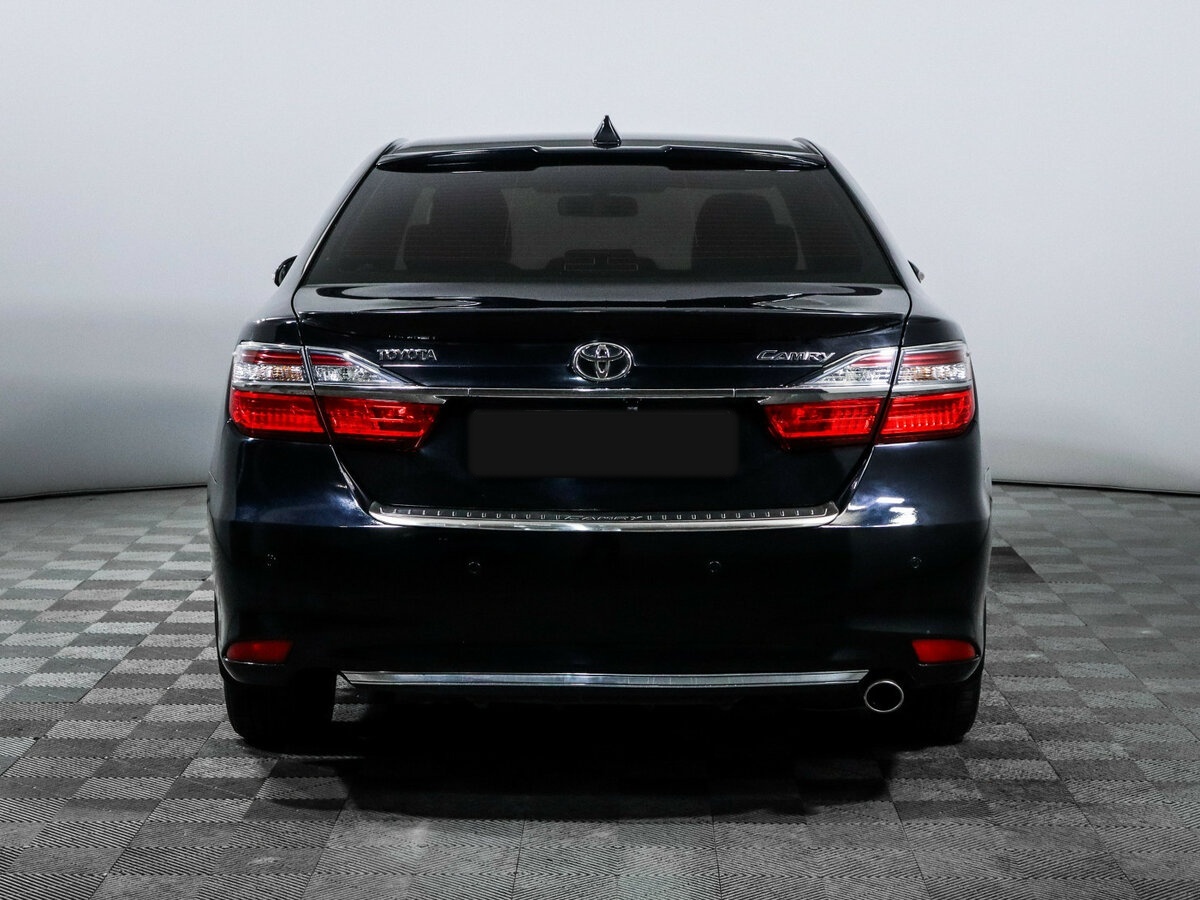 Toyota Camry с пробегом — 2016 год. Фото: #4