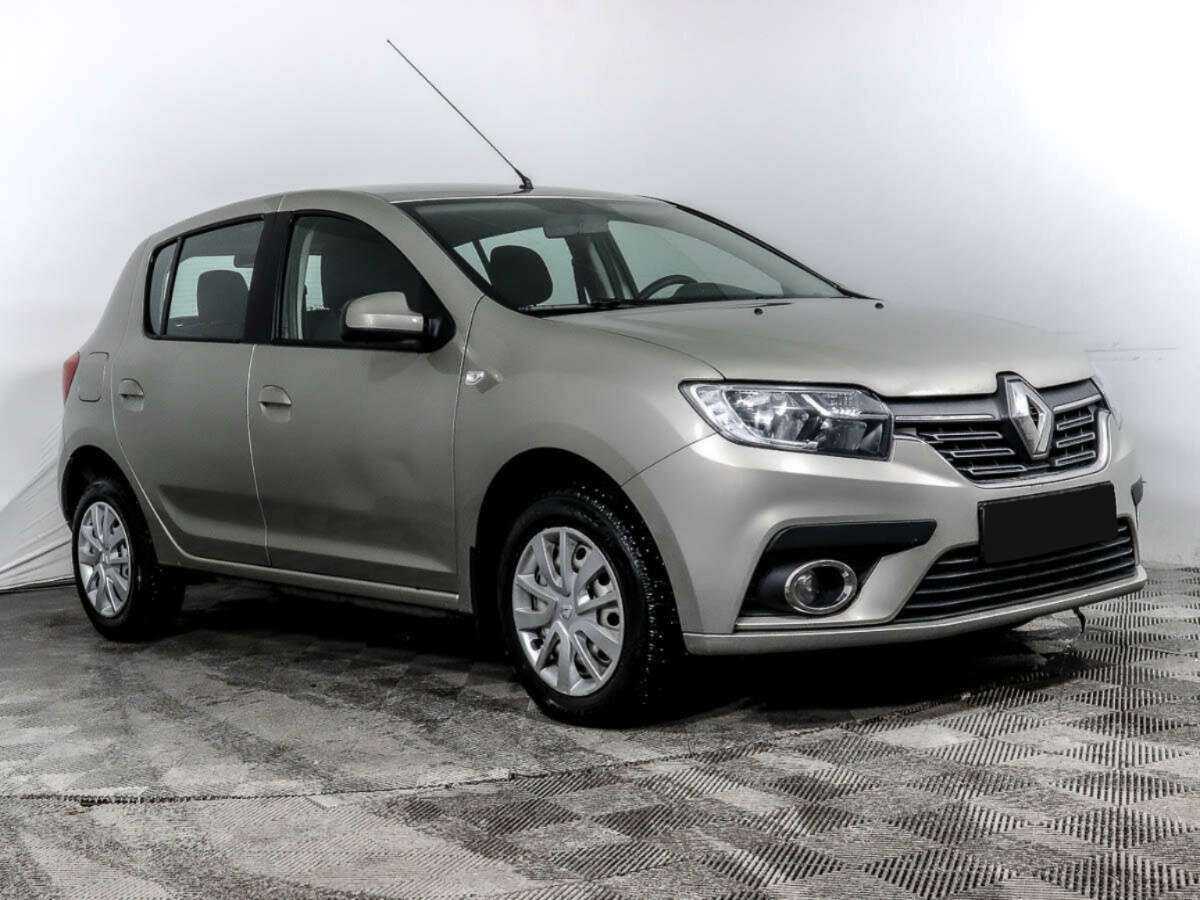 Renault Sandero с пробегом — 2018 год. Фото: #2