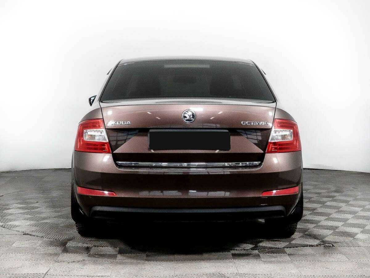 Skoda Octavia с пробегом — 2015 год. Фото: #4