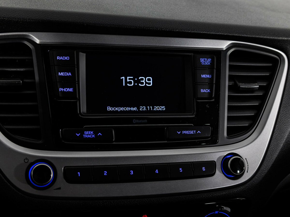 Hyundai Solaris с пробегом — 2018 год. Фото: #11
