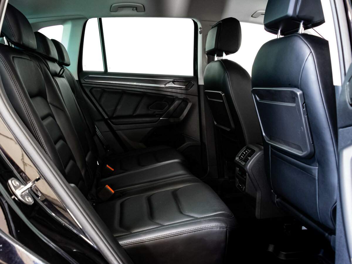 Volkswagen Tiguan с пробегом — 2018 год. Фото: #12