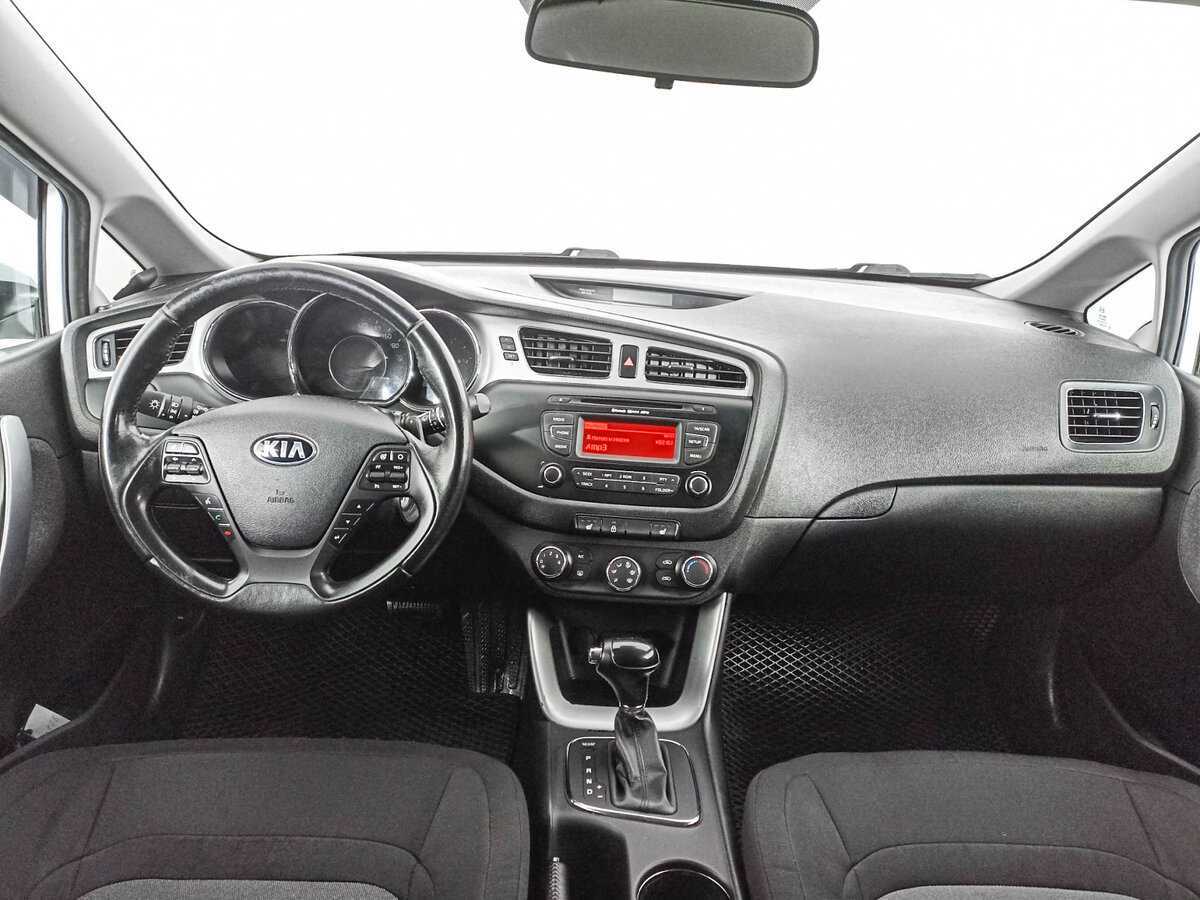 Kia Ceed с пробегом — 2014 год. Фото: #11