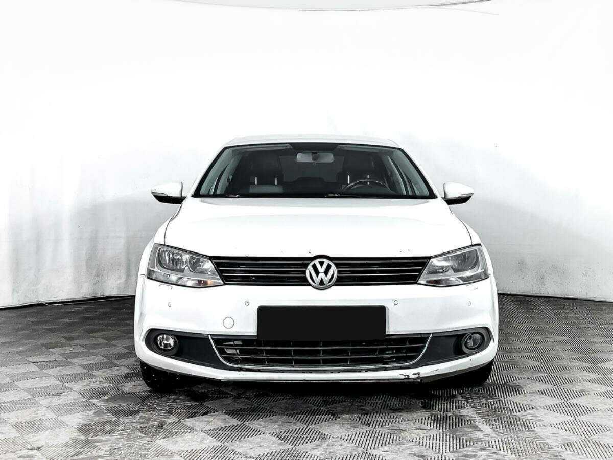 Volkswagen Jetta с пробегом — 2013 год. Фото: #1