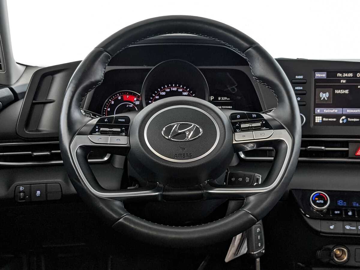 Hyundai Elantra с пробегом — 2021 год. Фото: #17