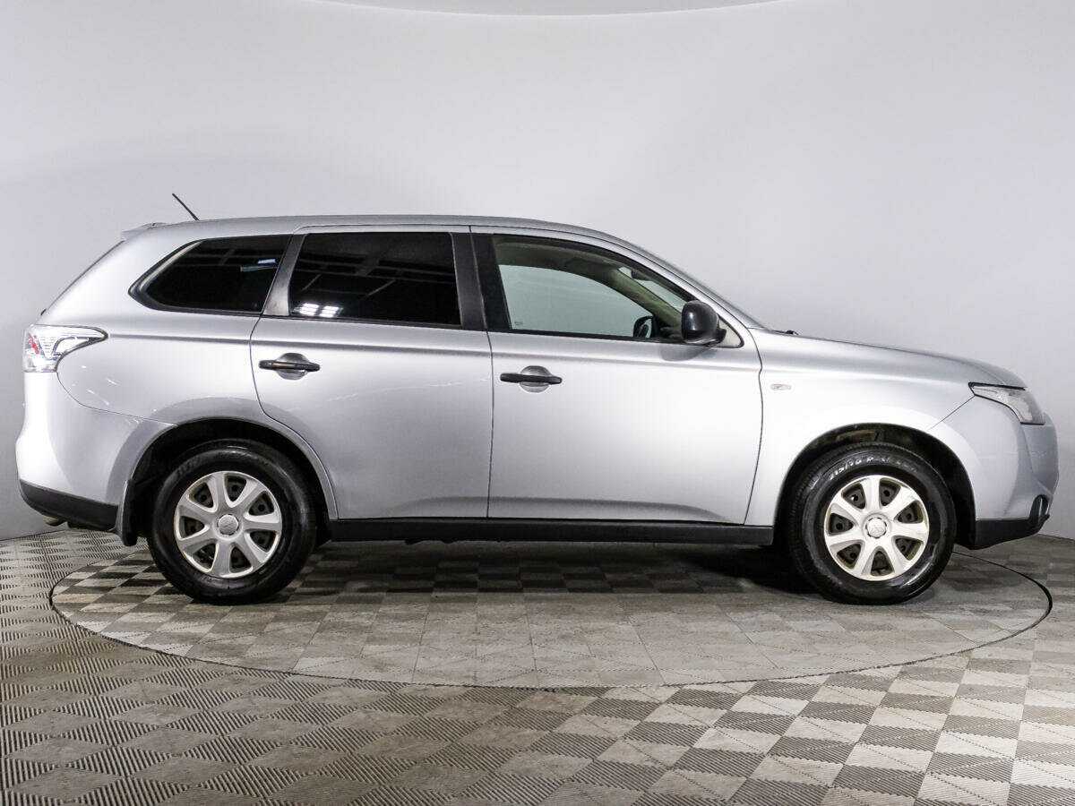 Mitsubishi Outlander с пробегом — 2014 год. Фото: #3