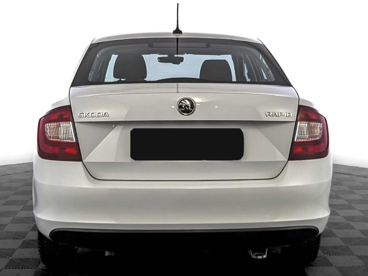 Skoda Rapid с пробегом — 2019 год. Фото: #5