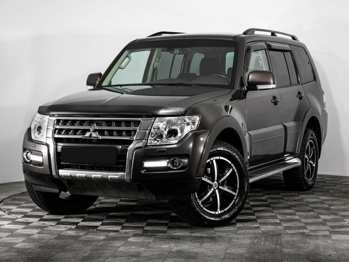 Mitsubishi Pajero с пробегом — 2017 год. Фото: #0