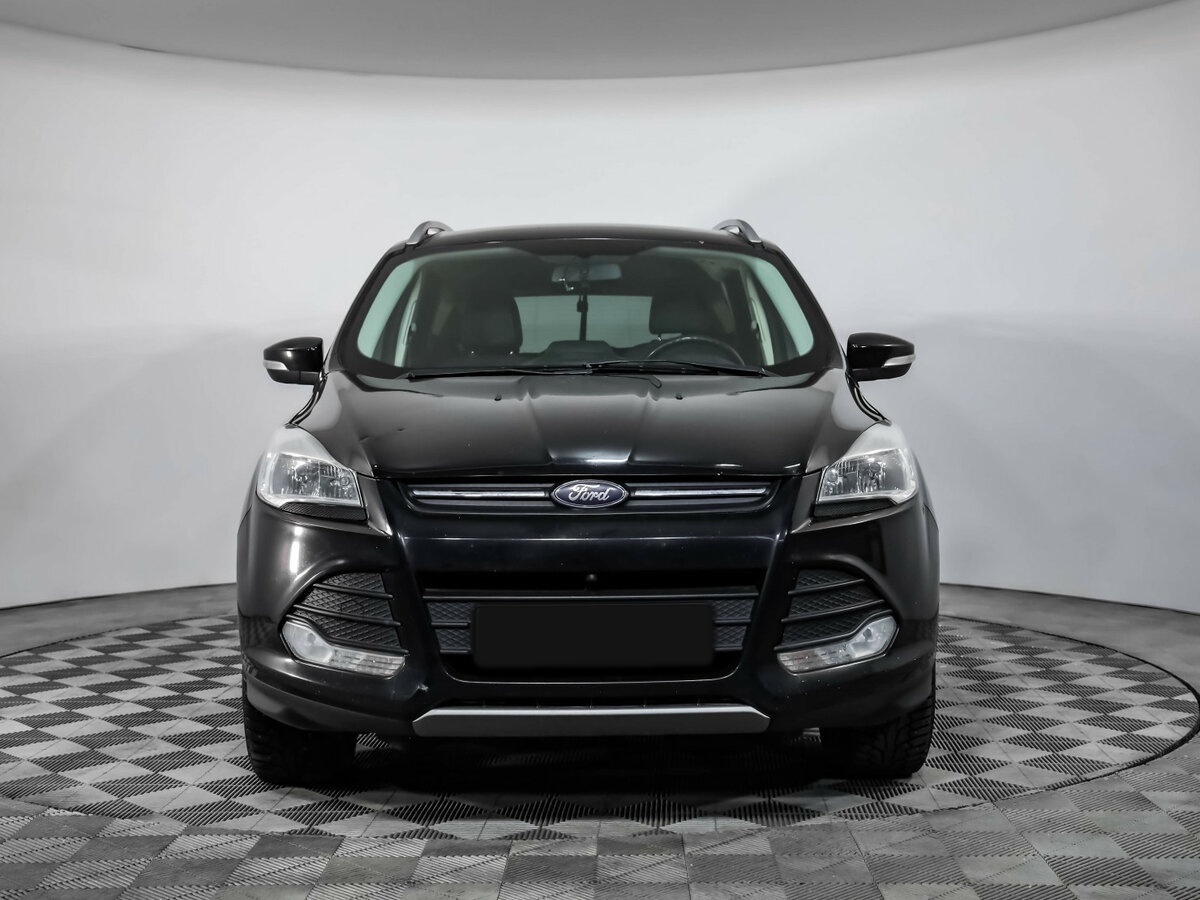 Ford Kuga с пробегом — 2015 год. Фото: #1