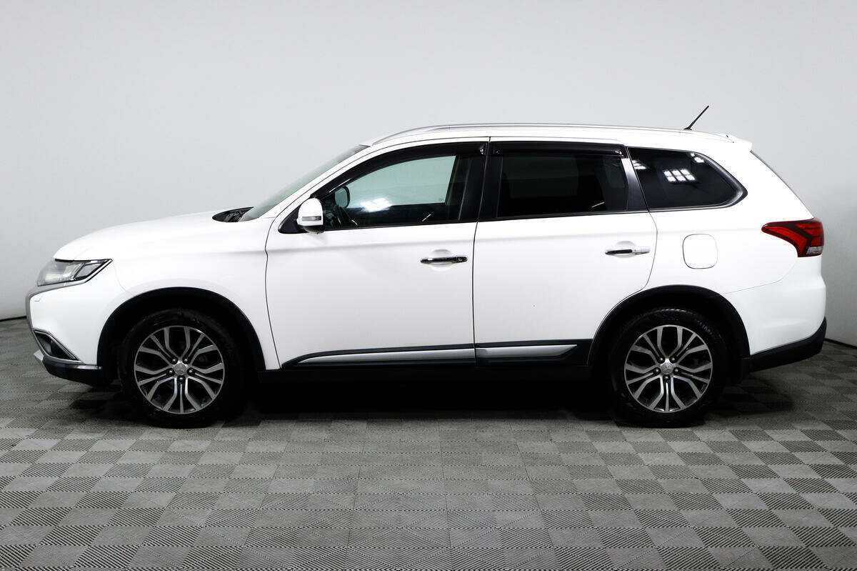 Mitsubishi Outlander с пробегом — 2016 год. Фото: #7