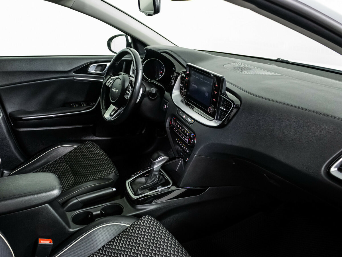 Kia Ceed с пробегом — 2022 год. Фото: #6