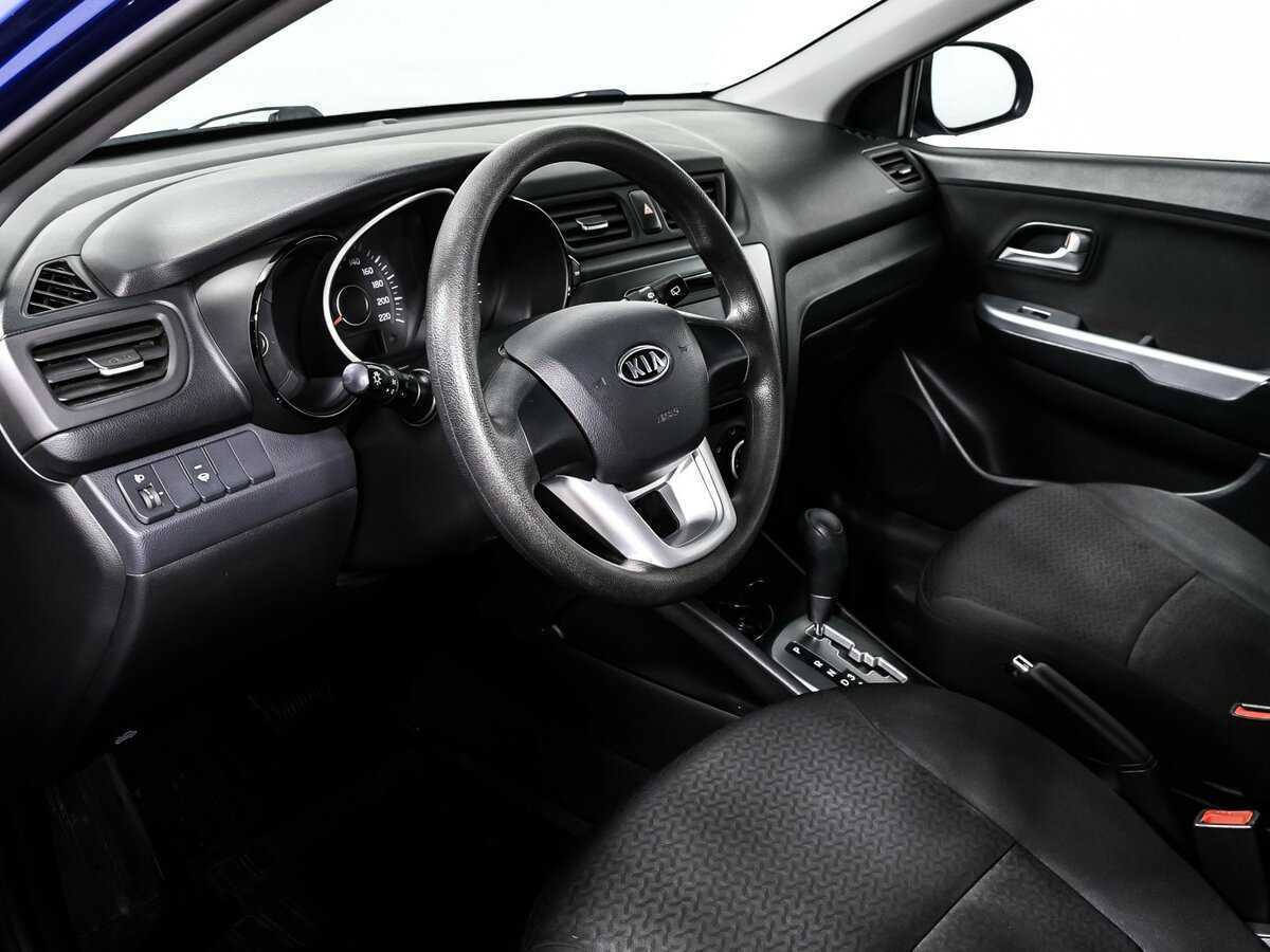 Kia Rio с пробегом — 2012 год. Фото: #11