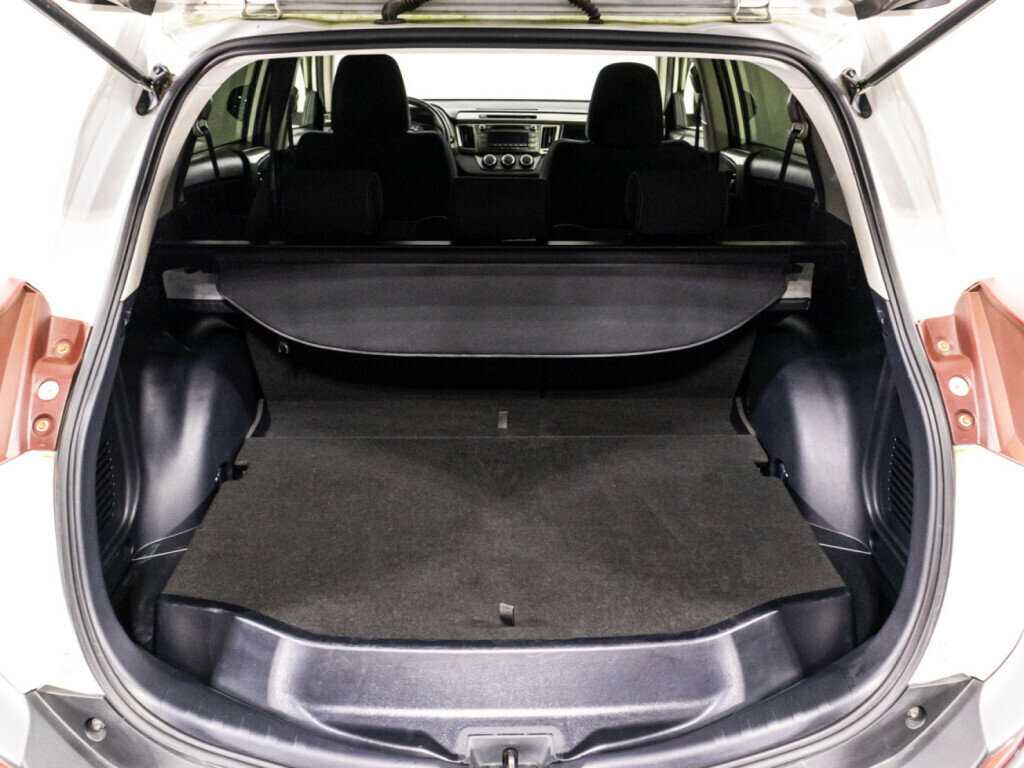 Toyota RAV4 с пробегом — 2013 год. Фото: #14