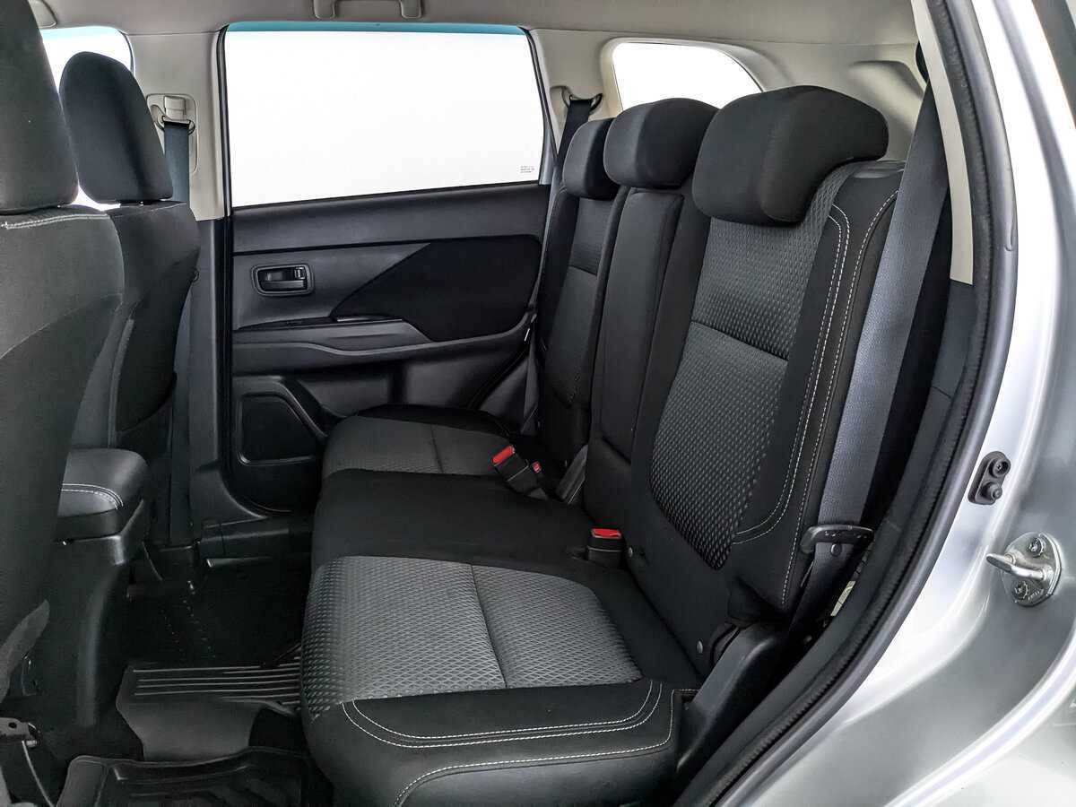 Mitsubishi Outlander с пробегом — 2019 год. Фото: #17
