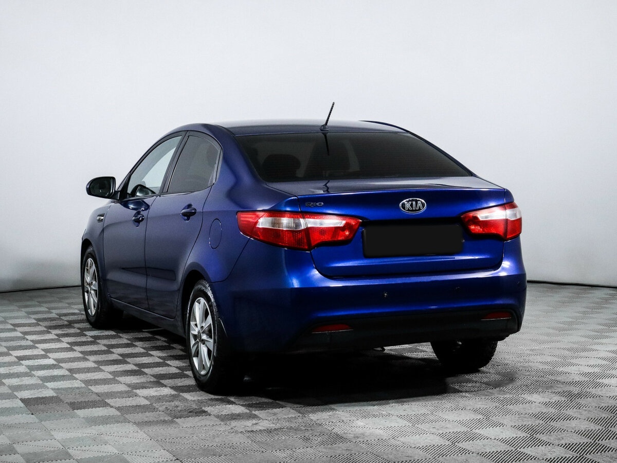 Kia Rio с пробегом — 2015 год. Фото: #4