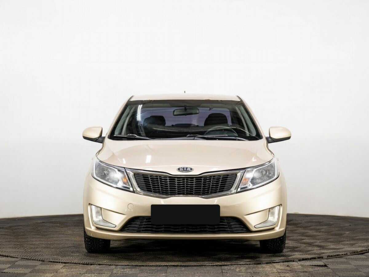 Kia Rio с пробегом — 2012 год. Фото: #1
