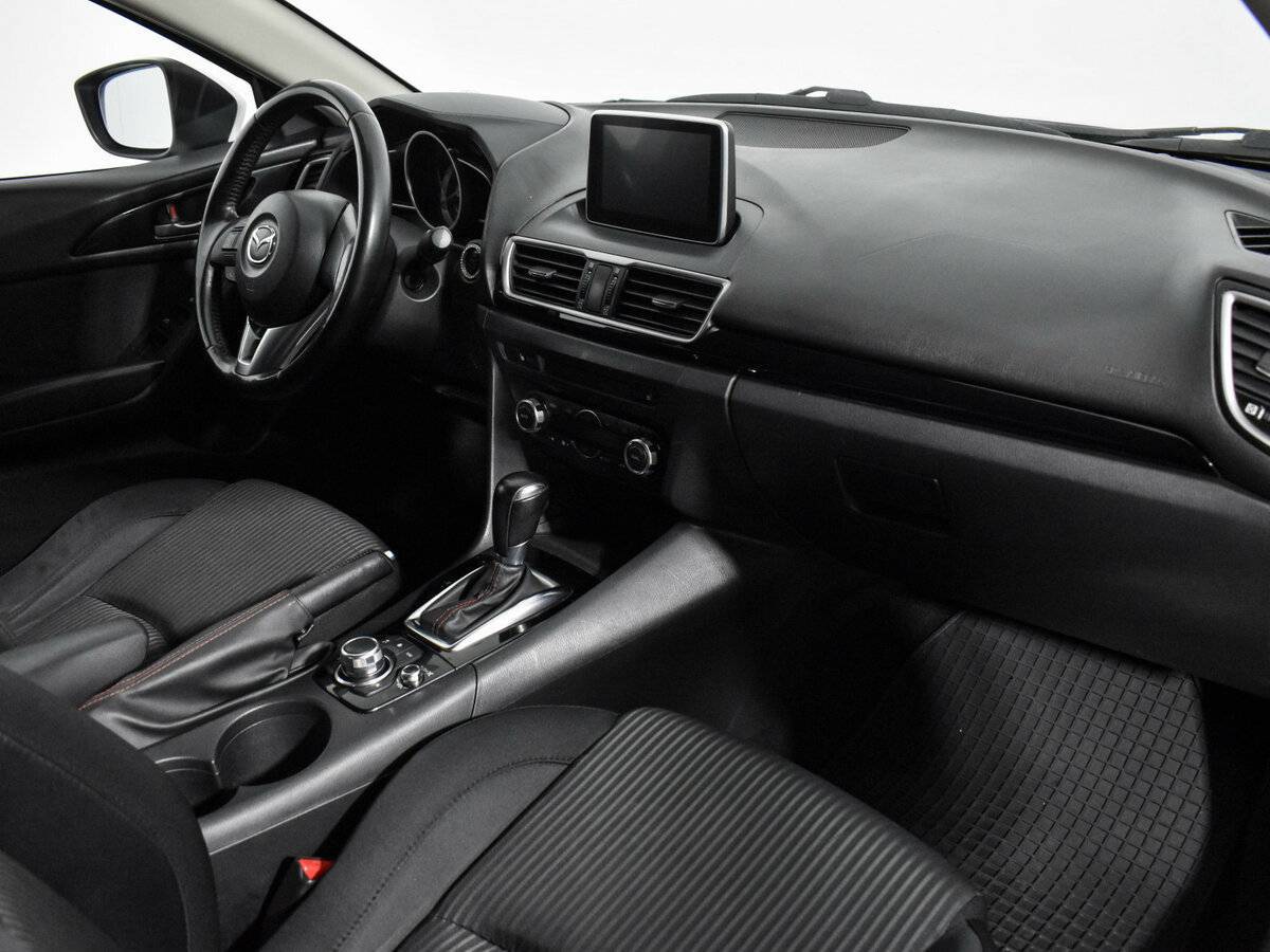 Mazda 3 с пробегом — 2014 год. Фото: #9