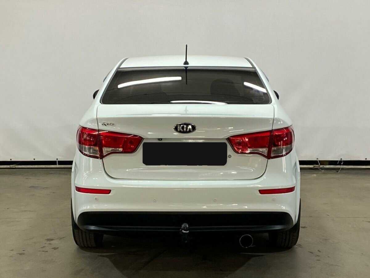 Kia Rio с пробегом — 2015 год. Фото: #5