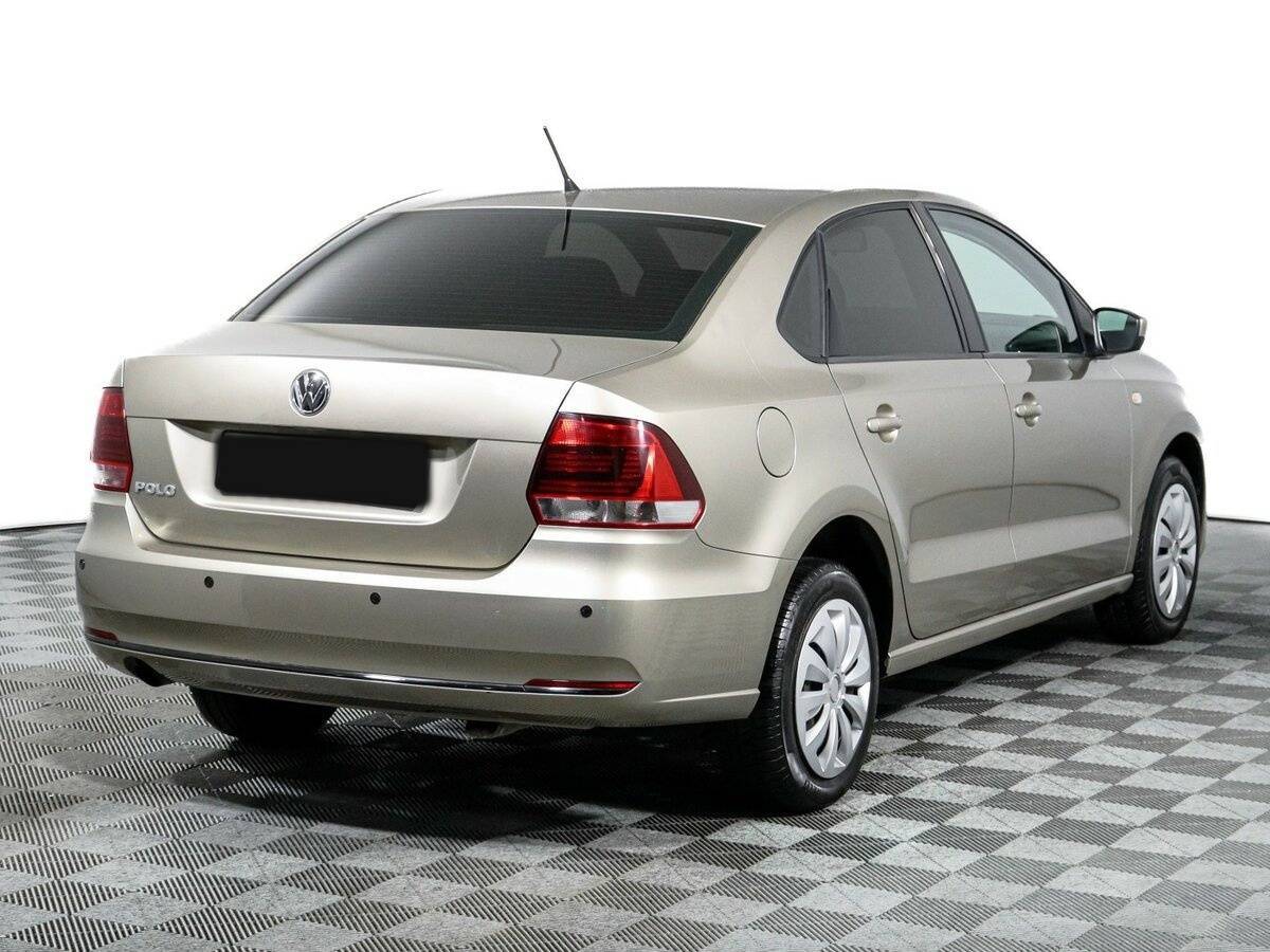 Volkswagen Polo с пробегом — 2016 год. Фото: #4