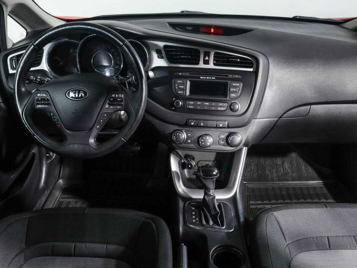 Kia Ceed с пробегом — 2014 год. Фото: #10