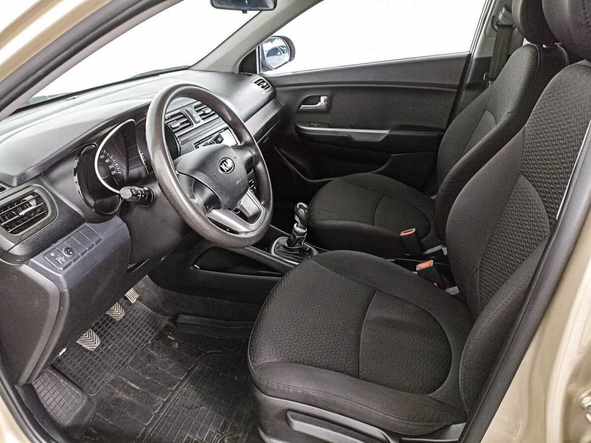 Kia Rio с пробегом — 2014 год. Фото: #13