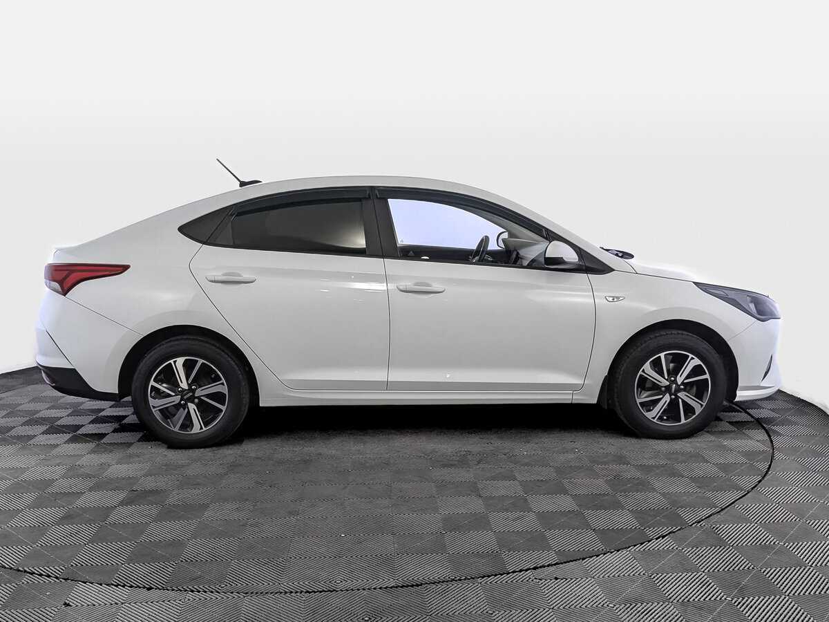 Hyundai Solaris с пробегом — 2020 год. Фото: #3