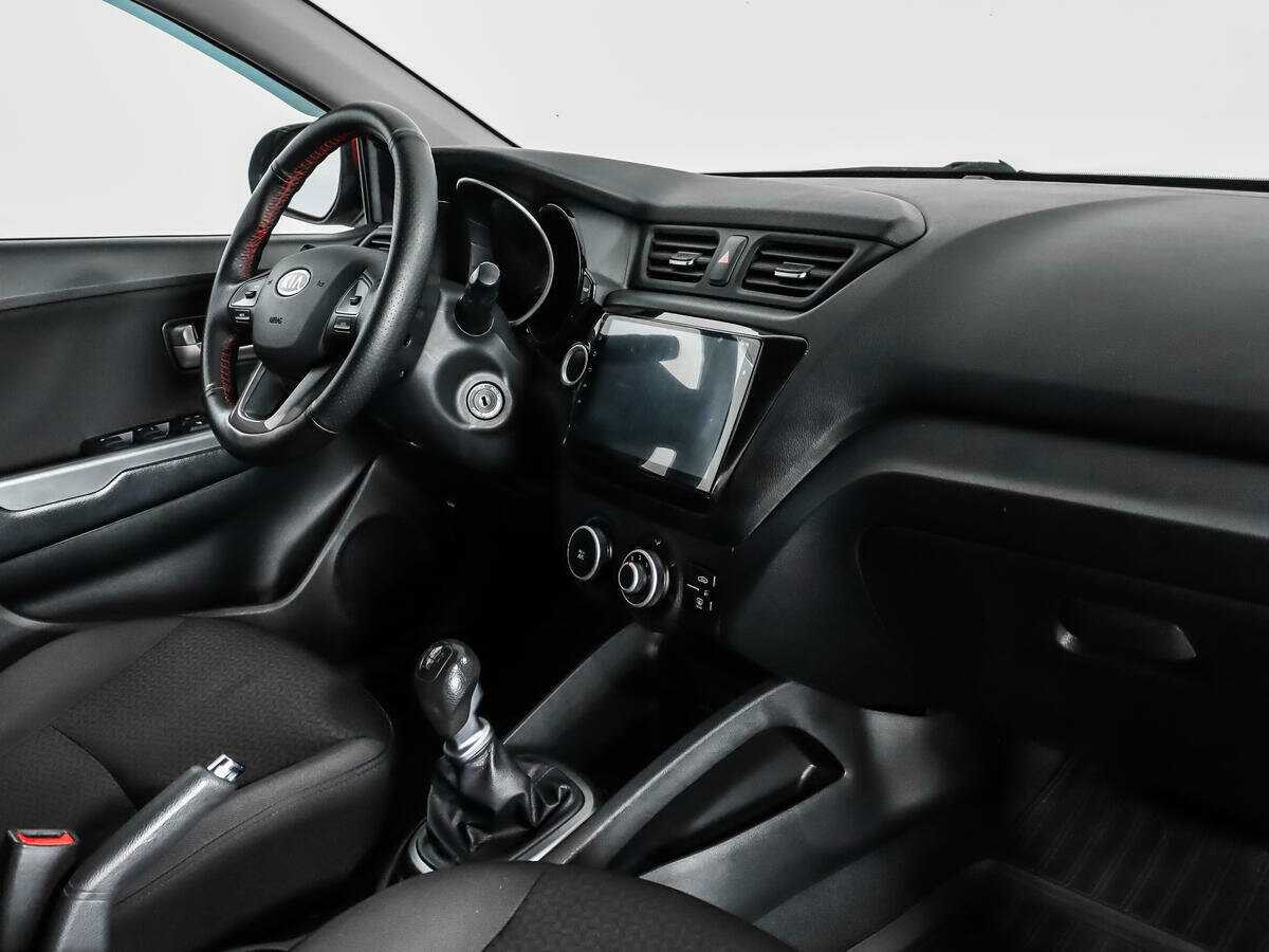 Kia Rio с пробегом — 2012 год. Фото: #10