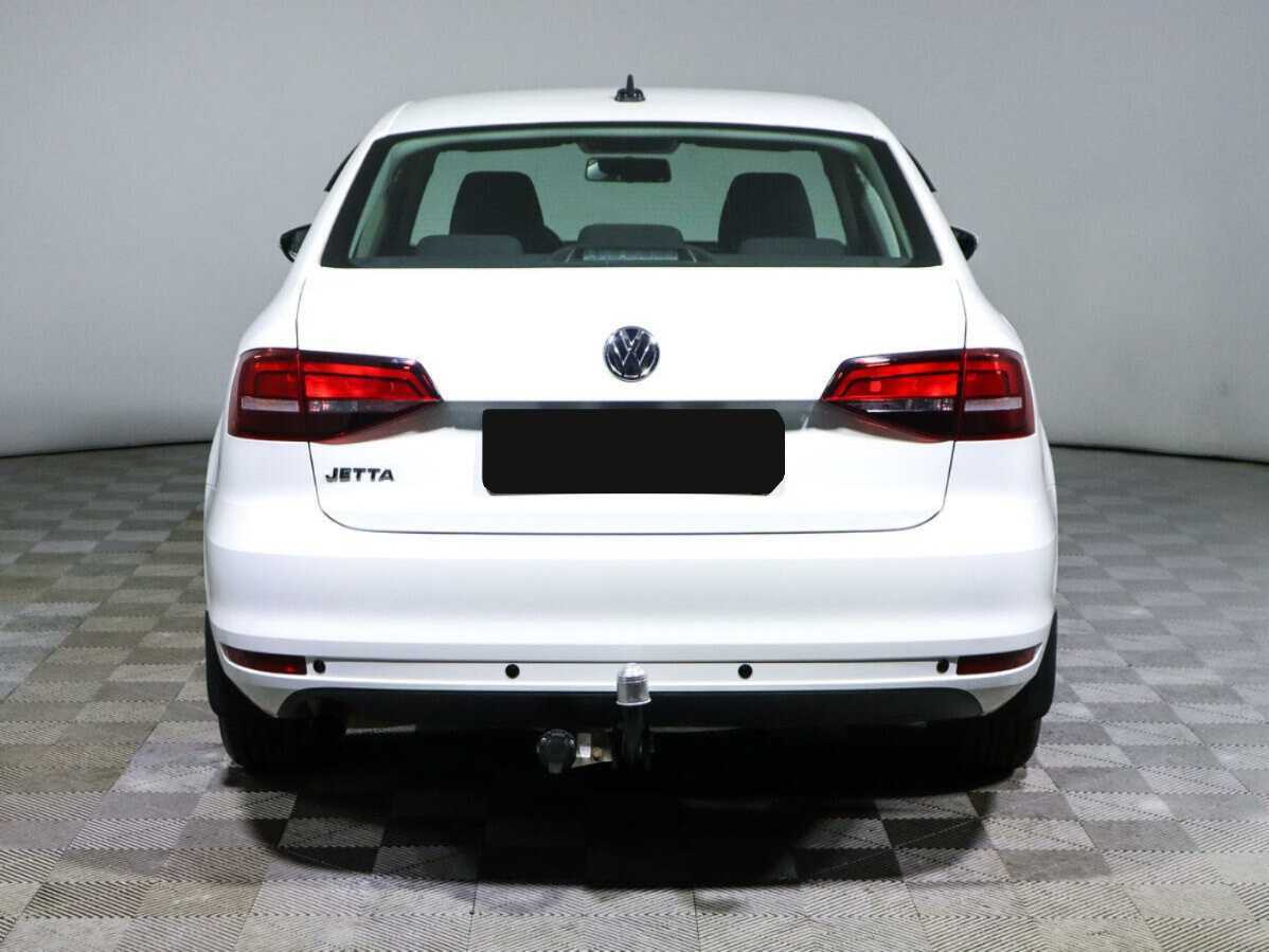 Volkswagen Jetta с пробегом — 2017 год. Фото: #4