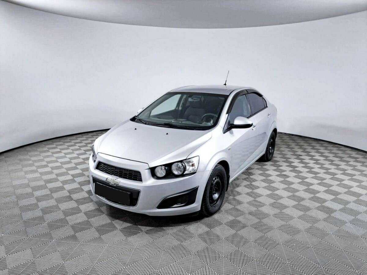 Chevrolet Aveo с пробегом — 2012 год. Фото: #0