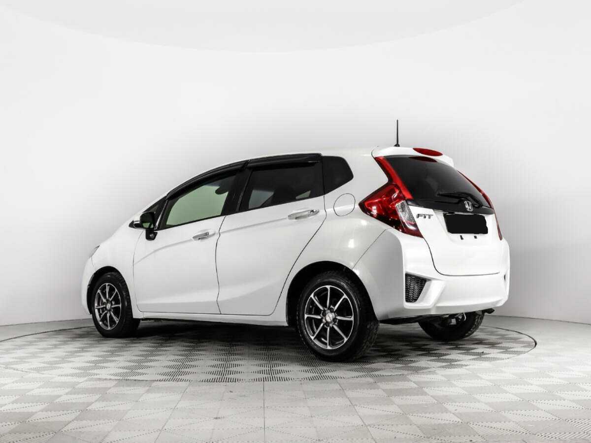 Honda Fit с пробегом — 2015 год. Фото: #5