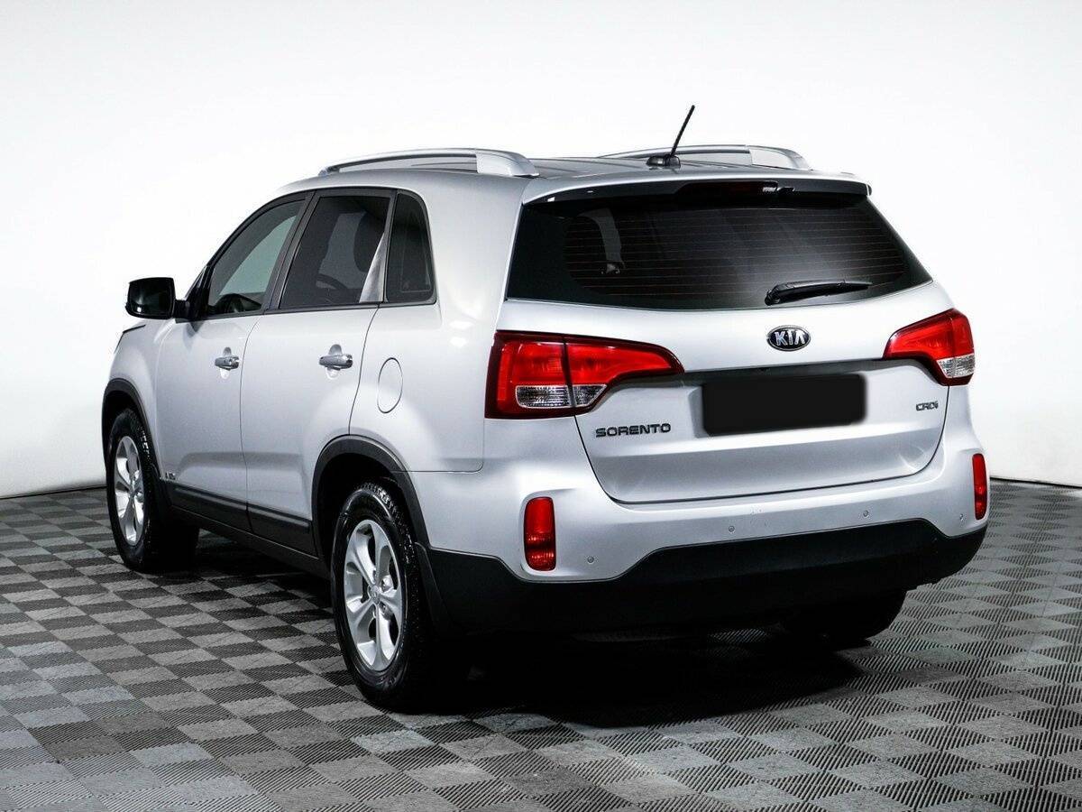 Kia Sorento с пробегом — 2017 год. Фото: #6