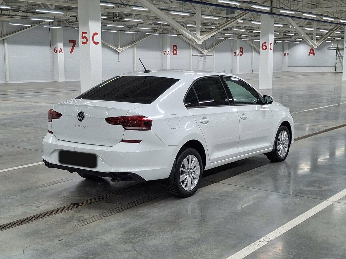 Volkswagen Polo с пробегом — 2021 год. Фото: #4