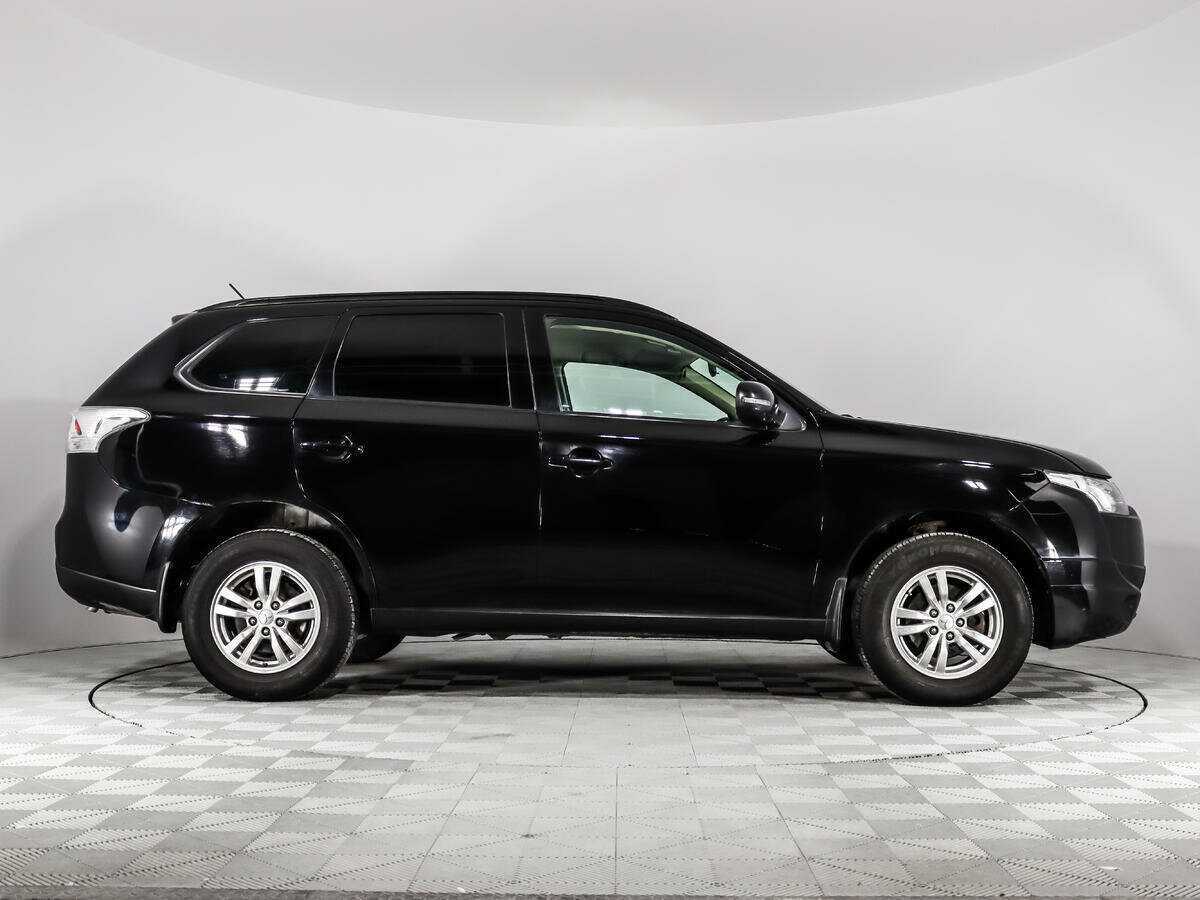 Mitsubishi Outlander с пробегом — 2014 год. Фото: #3